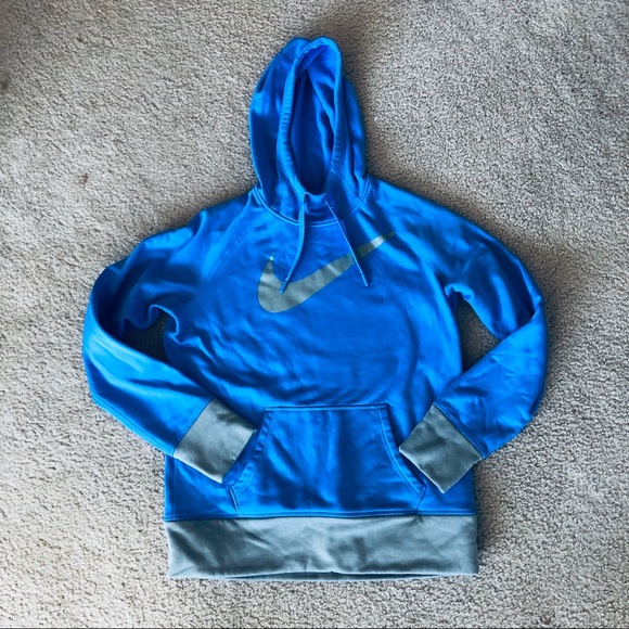 Nike Tops - NIKE Womens Sweatshirt